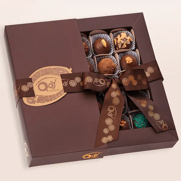 custom chocolate gift boxes