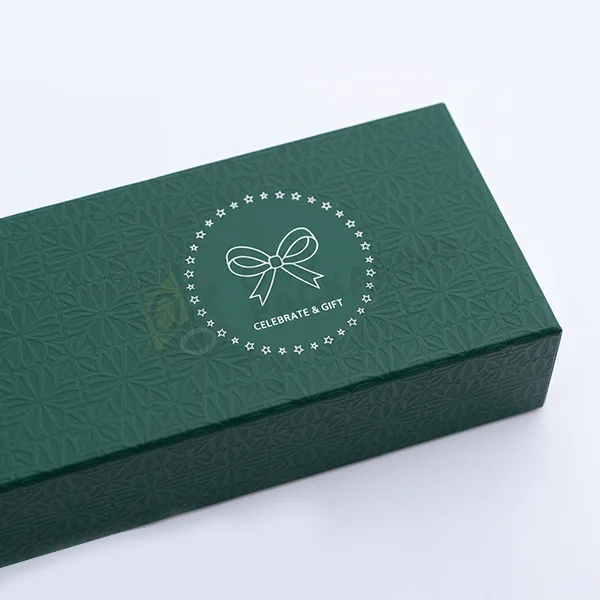 custom-embossed-gift-boxes-wholesale