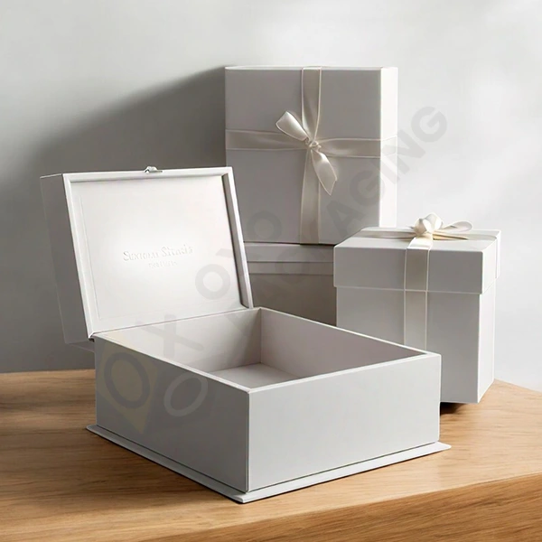 sturdy white gift boxes